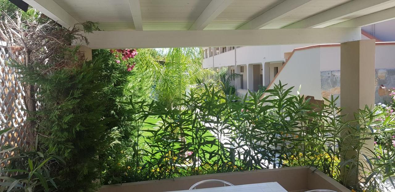 Palm Village Villasimius Kültér fotó