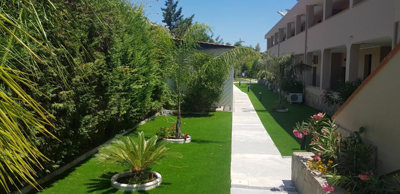 Palm Village Villasimius Kültér fotó