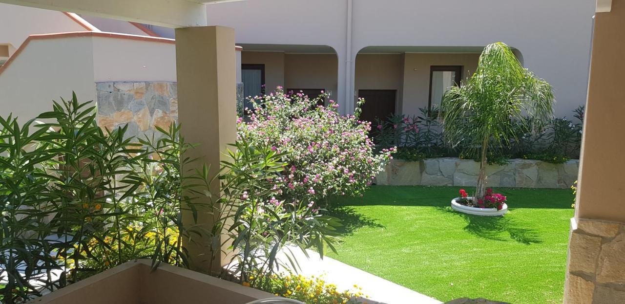Palm Village Villasimius Kültér fotó