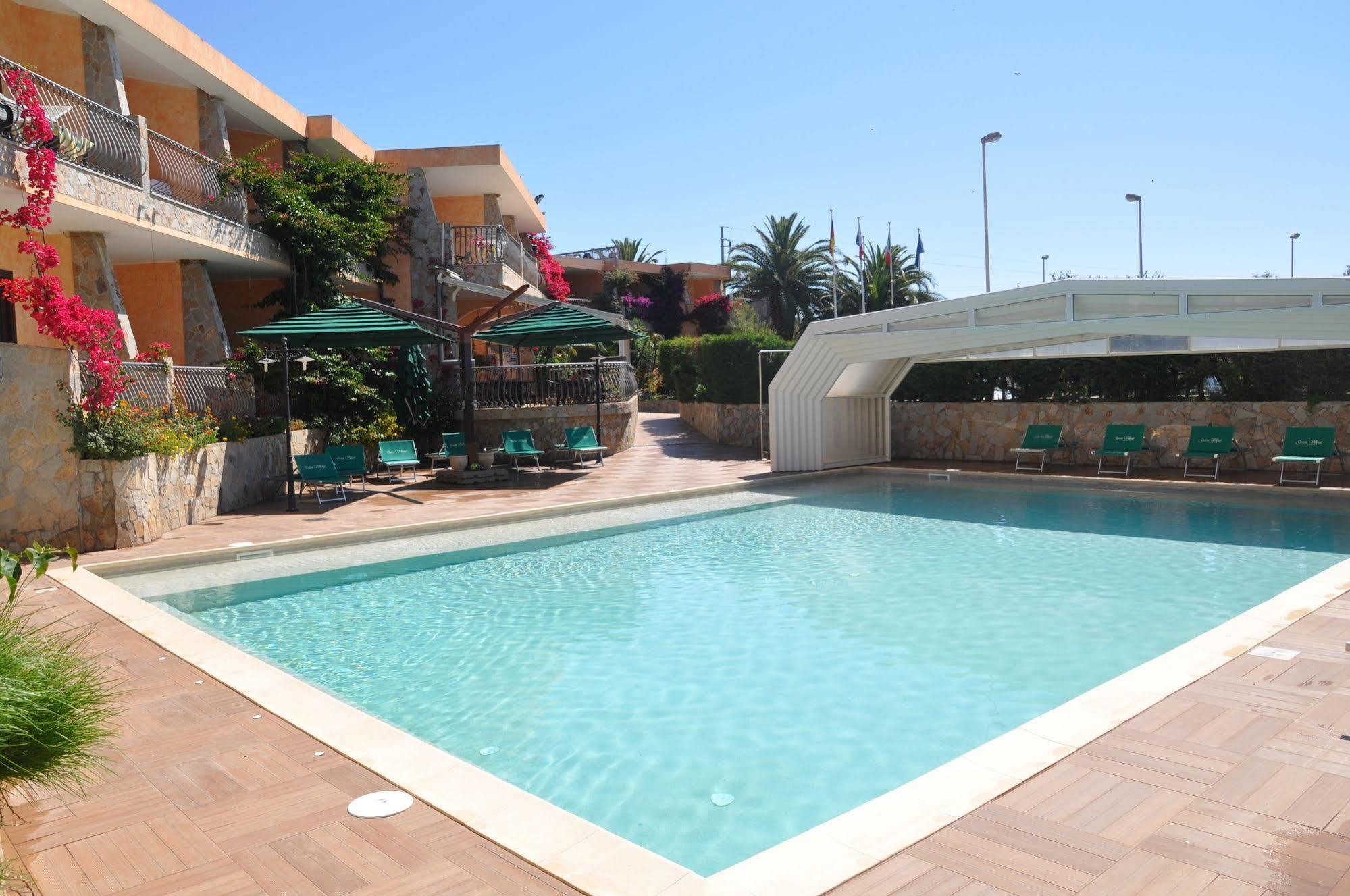 Palm Village Villasimius Kültér fotó